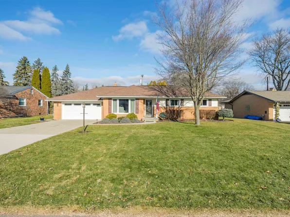 24409 Greydale St, Clinton Township, MI 48036