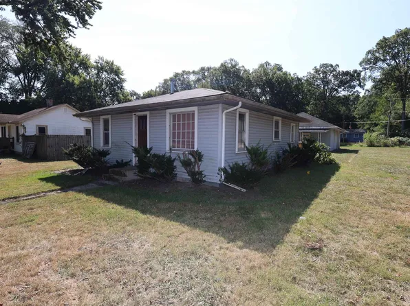 317 W Adams St, Osceola, IN 46561