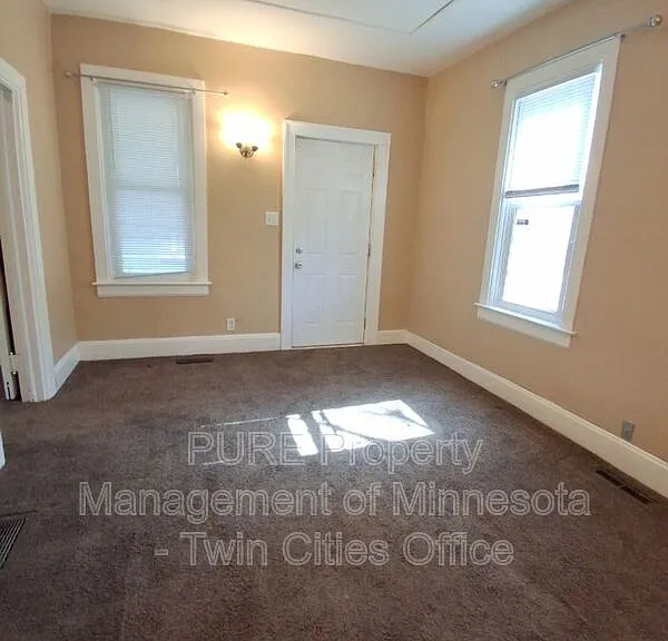 987 Churchill St #1 — Photo 8