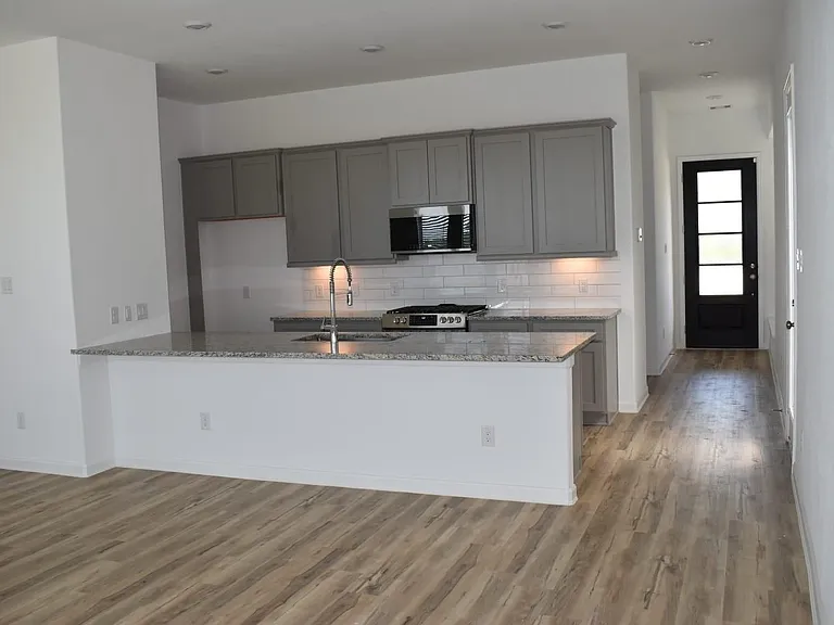4110 Balboa Dr — Photo 3