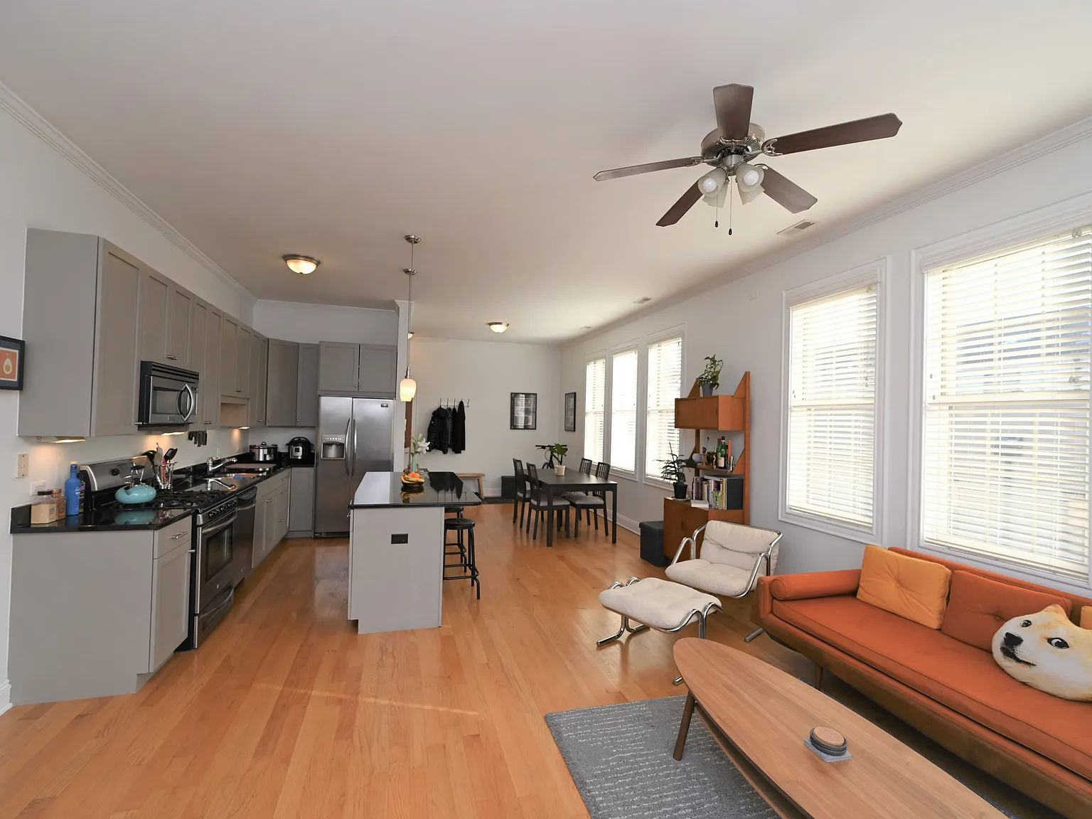 2 bed, $3,300 — Photo 4