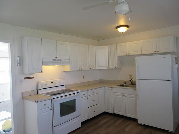 4th image of 992 Coolidge Ct