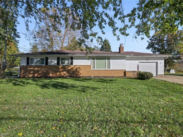 3267 Nidover Dr, Akron, OH 44312
