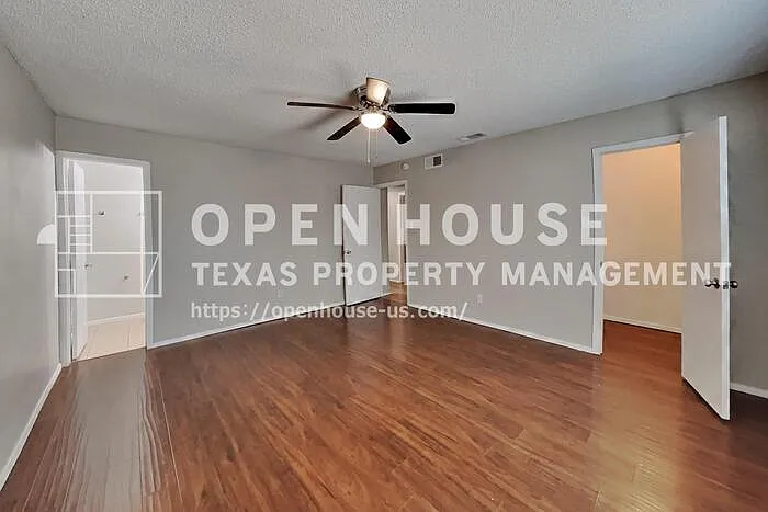 4208 Selina Ct — Photo 8