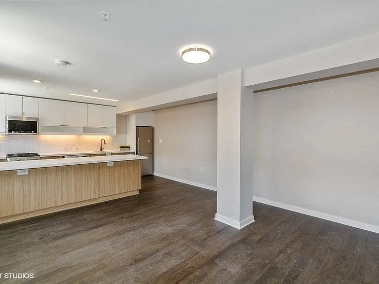 Carver and Slowe Apartments — Photo 77