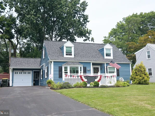 708 Preston Ln, Hatboro, PA 19040