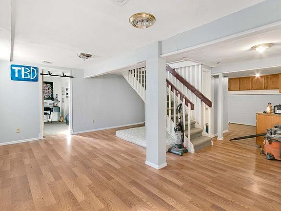 A5 - 2033 8th Ave  (11).jpg
