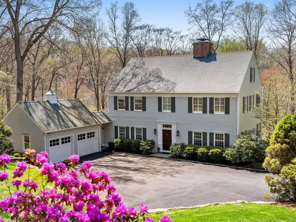 6 Wahackme Lane, New Canaan, CT 06840