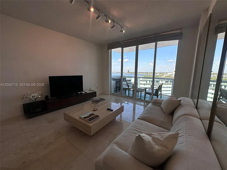 7900 Harbor Island Dr #1424 — Photo 9