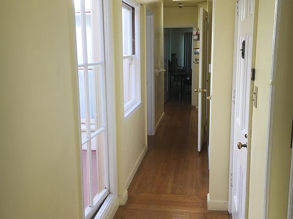 4th image of 2418 44th Ave
