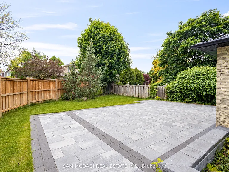 2535 Robin Dr — Photo 40