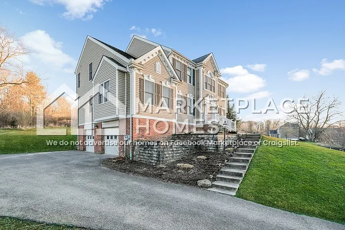 4 bed, 4.5 bath, 3000 sqft, $3,525 — Photo 4