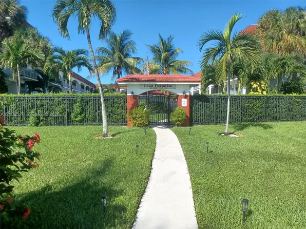 541 Blue Heron Dr APT 204, Hallandale, FL 33009