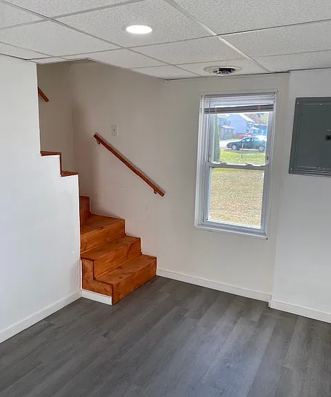 1129 Manor Ave — Photo 13