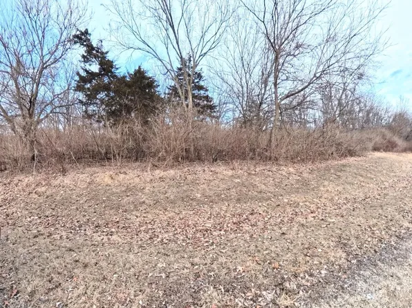 10 Wherry Dr, Putnam, IL 61560