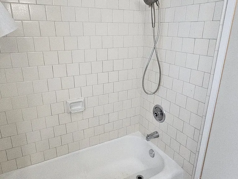 1239 Southwood Dr — Photo 10