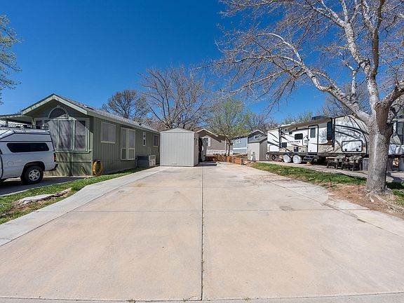 3rd image of 75 Cottonwood Ln