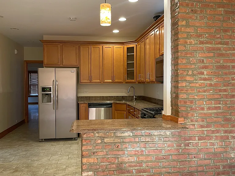 2819 N Marmora Ave #101 — Photo 9