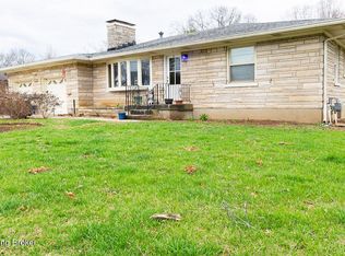 600 Breckenridge Ln, Saint Matthews, KY 40207