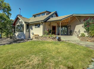 11099 Corp Ranch Rd, Ashland, OR 97520