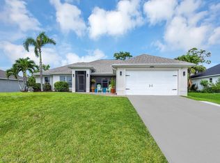 816 SW 13th Ave, Cape Coral, FL 33991
