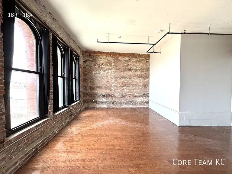 1223 Union Ave #504 — Photo 3
