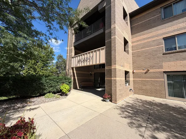 1801 Becker Ave SE APT 306, Willmar, MN 56201