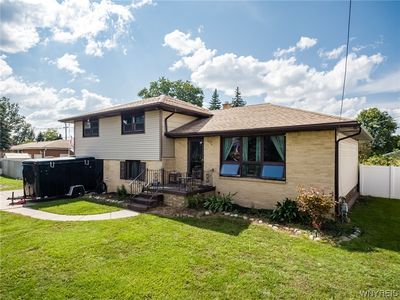 26 Raymond Ave, Cheektowaga, NY, 14227