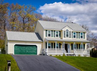 37 Wildflower Dr, Sutton, MA 01590
