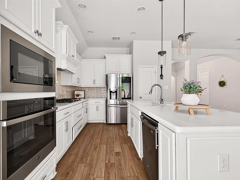 17171 Crimson Crest Dr — Photo 11
