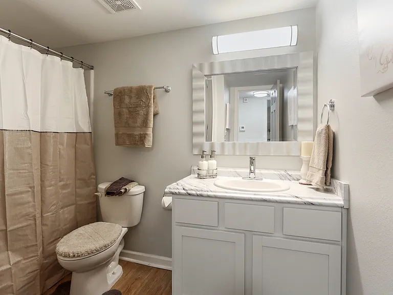 The Mayfair Apartment Homes — Photo 16
