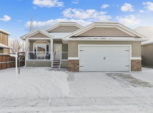 104 W Riverwood Way SW, Diamond Valley, AB T1S 6C7