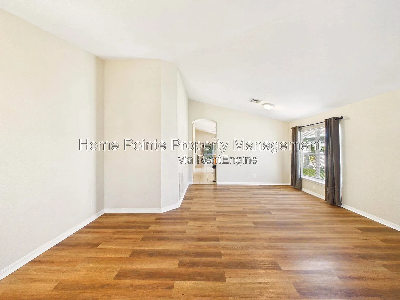 4 bed, 2.0 bath, 1962 sqft, $2,595 — Photo 2