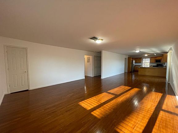 4th image of 145 Lewis St Floor 2