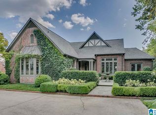 3057 Sterling Rd, Mountain Brk, AL 35213