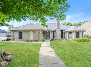 9125 Timber Oaks Dr, Fort Worth, TX 76179