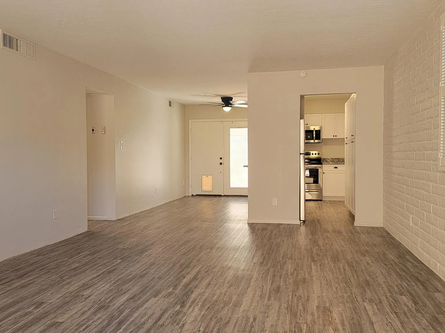3737 E Turney Ave — Photo 2