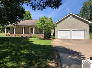 1420 Skyline Dr, Princeton, KY 42445