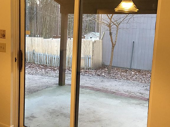 3rd image of 58 Arrow Wood Pl
