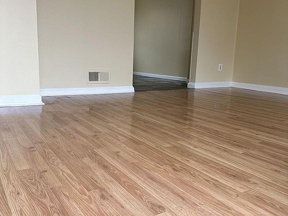 5th image of 719 Eastshire Dr