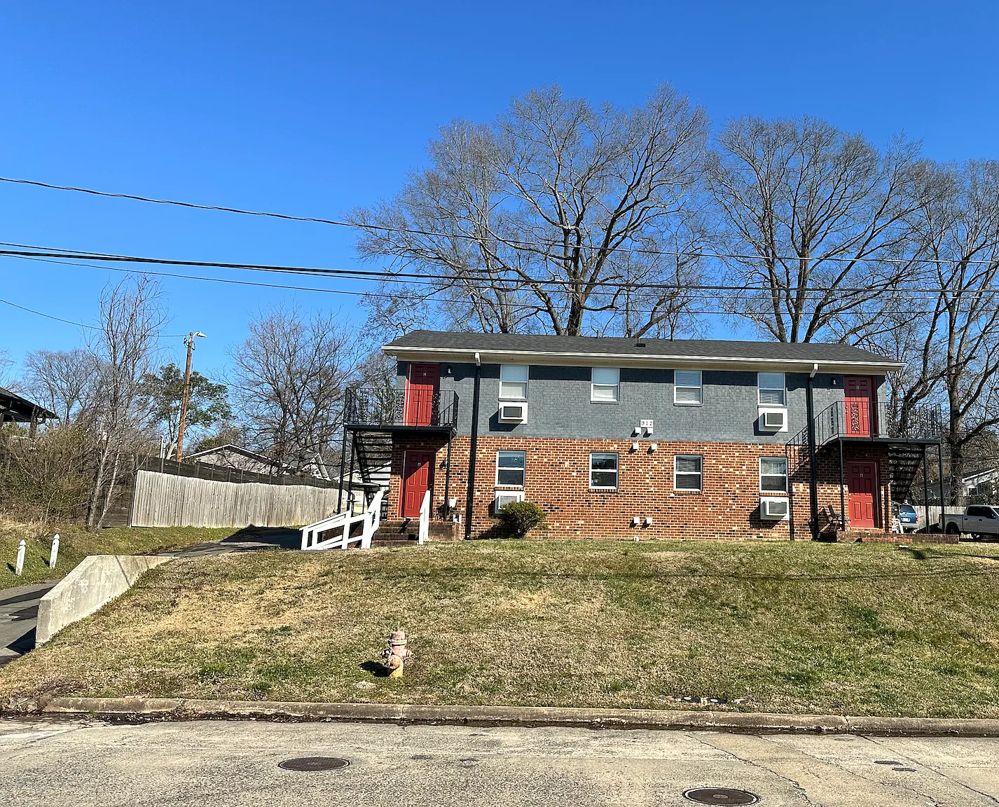 2 bed, 760 sqft, $1,250 — Photo 1