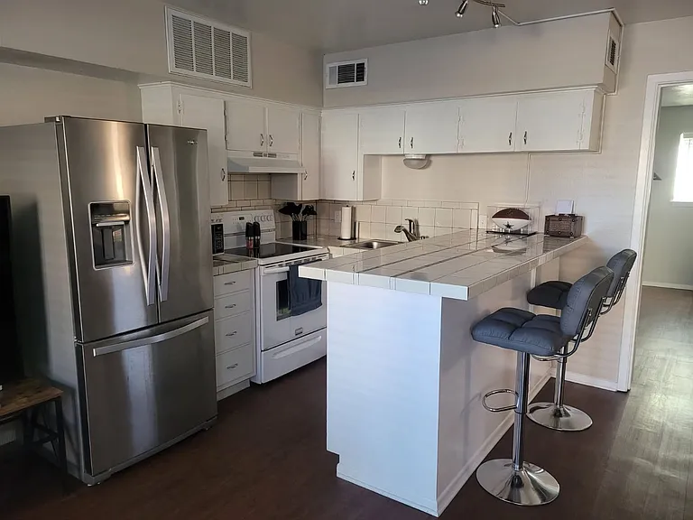 308 Smith St #308/206 — Photo 3