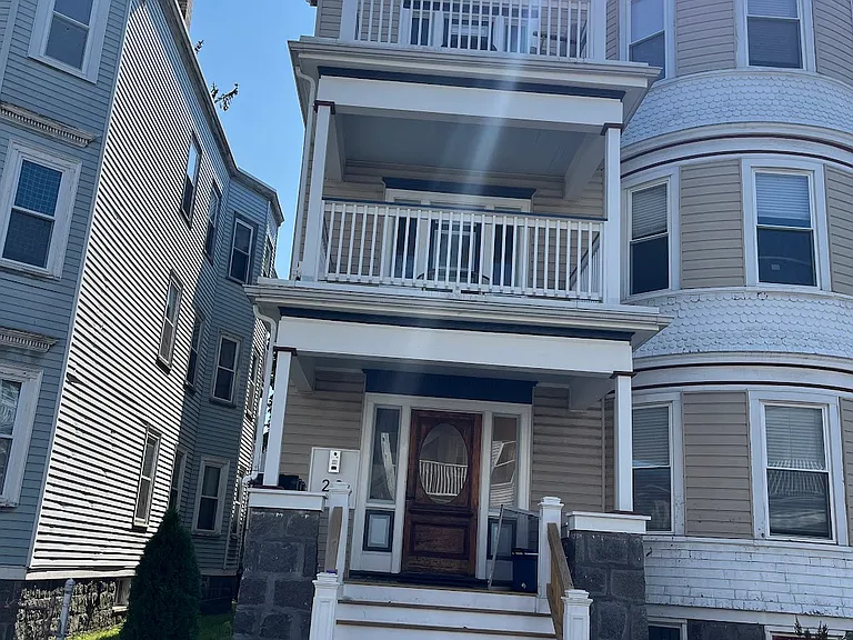 20 Taft St #2 — Photo 23