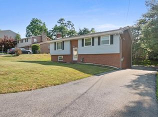 121 Charles Dr, Irwin, PA 15642