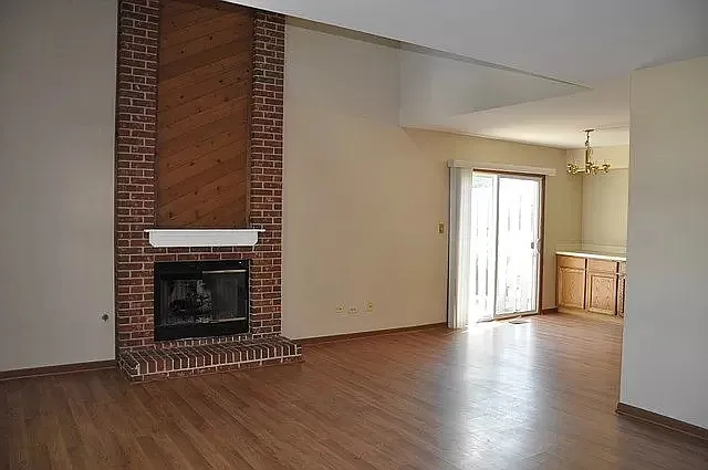 101 S Oakhurst Dr — Photo 3