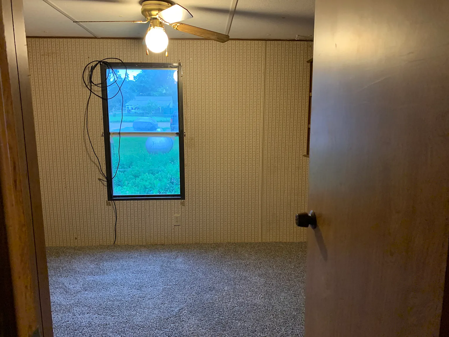 2 bed, $1,000 — Photo 2