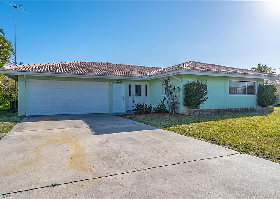 1st image of 220 Sorrento Ct