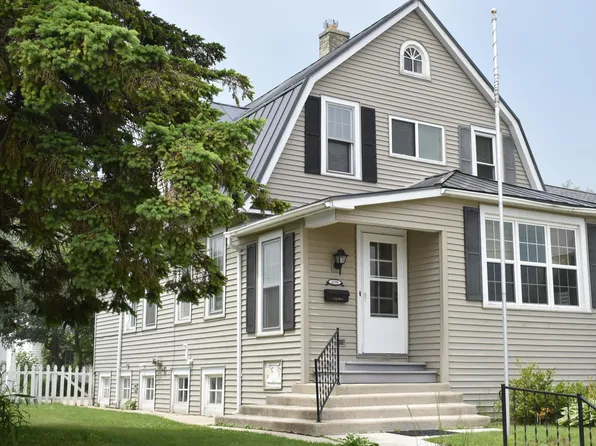 2318 Lakeshore Dr, Sheboygan, WI 53081
