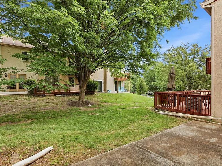 27 White Pine Ct — Photo 14