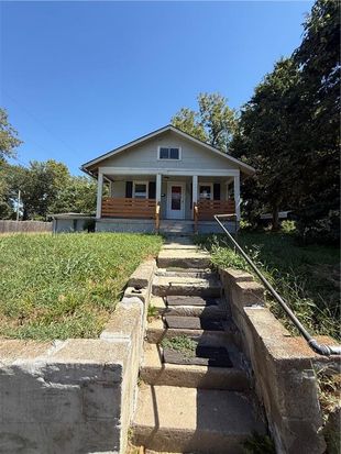 7001 S Benton Ave, Kansas City, MO 64132